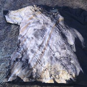 V neck Side of the moon tee